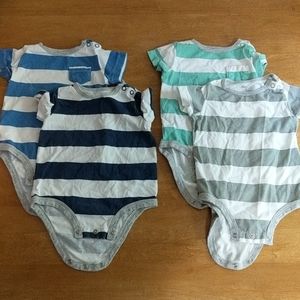 4 Carter's Onesies - Great Condition